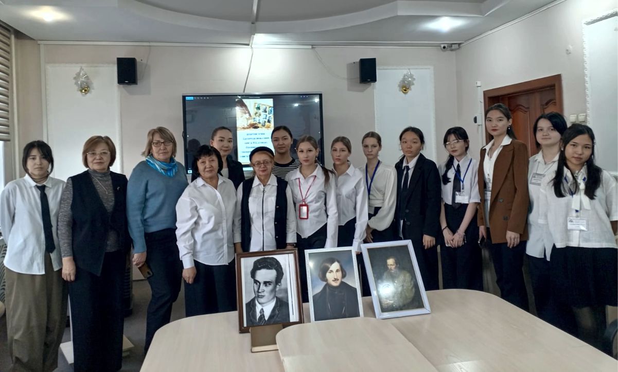 Әдеби кеш суреті 1